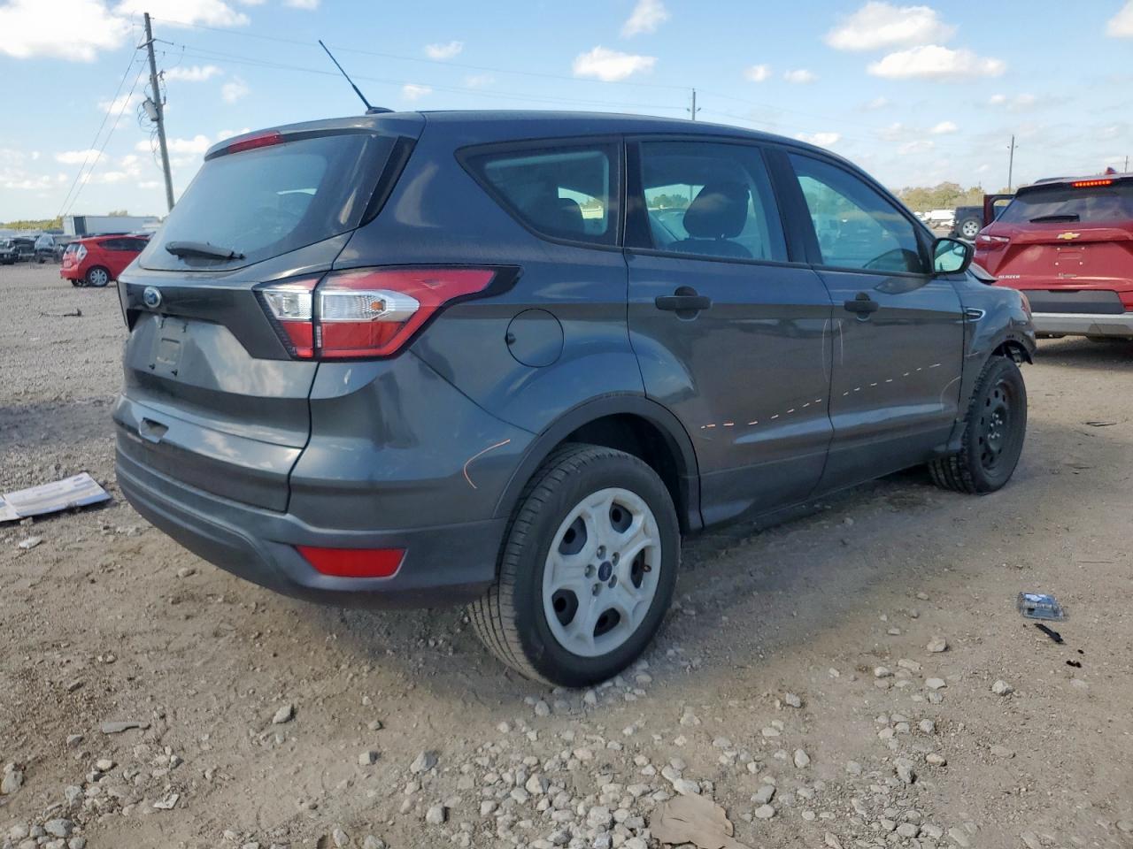 Ford Escape S Image 2