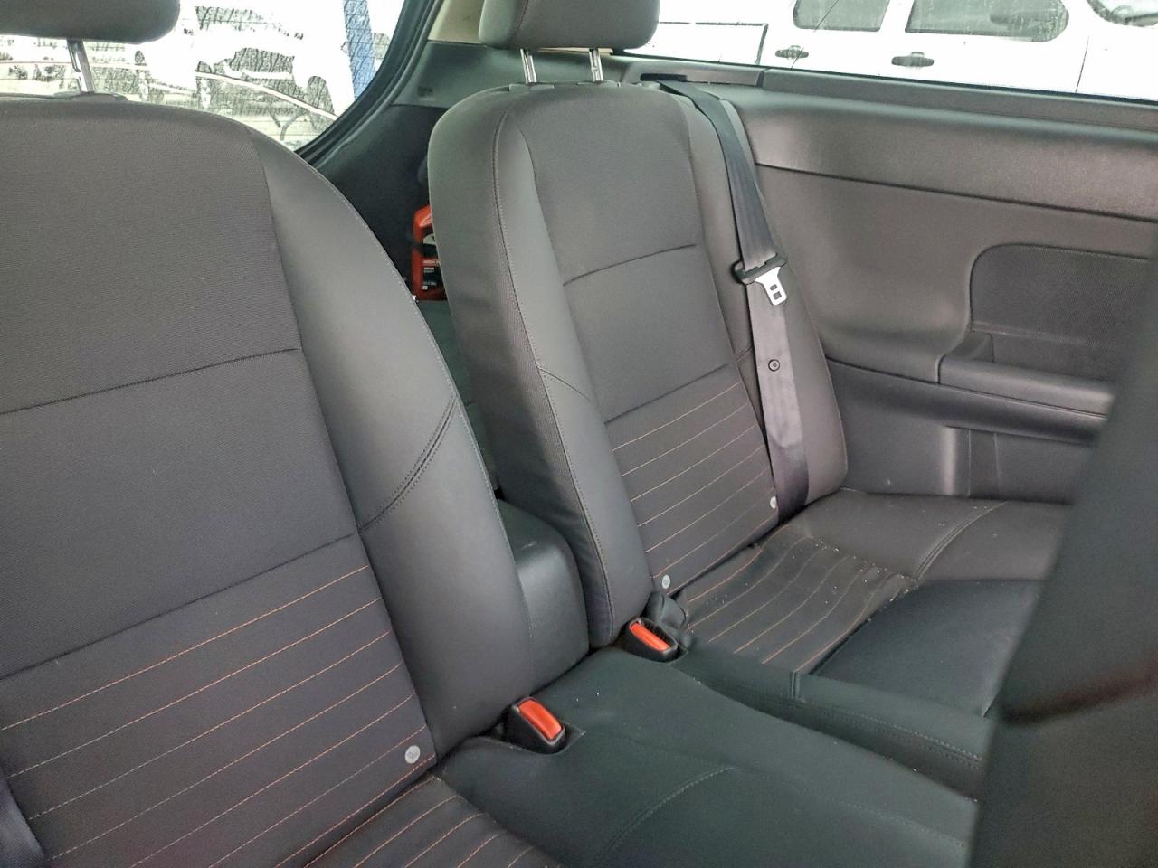 Volvo C30 T5 Image 2