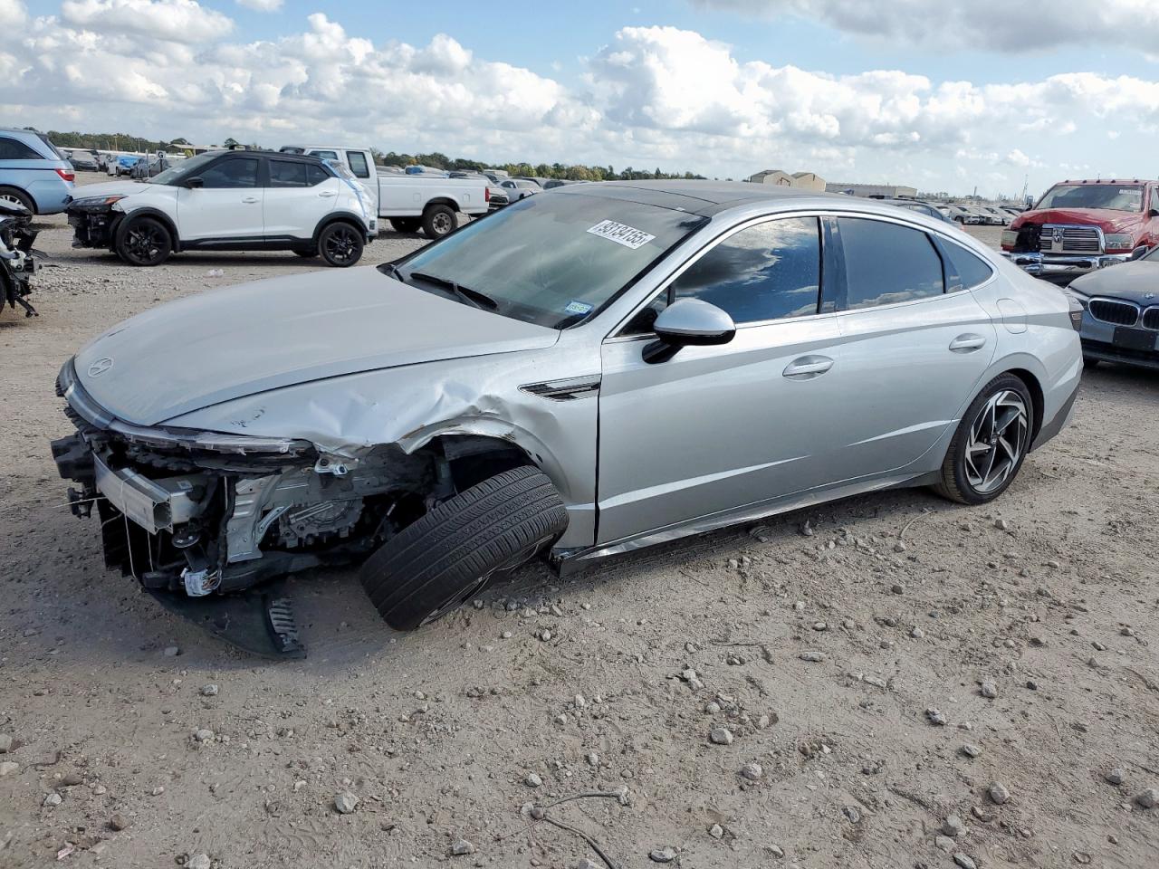 Hyundai SONATA Sel Image 1