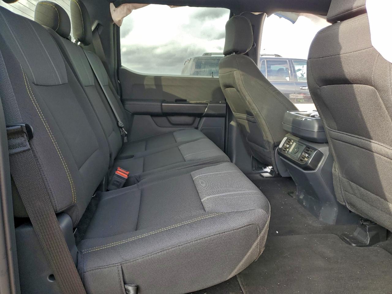 Ford F-150 Stx Image 8