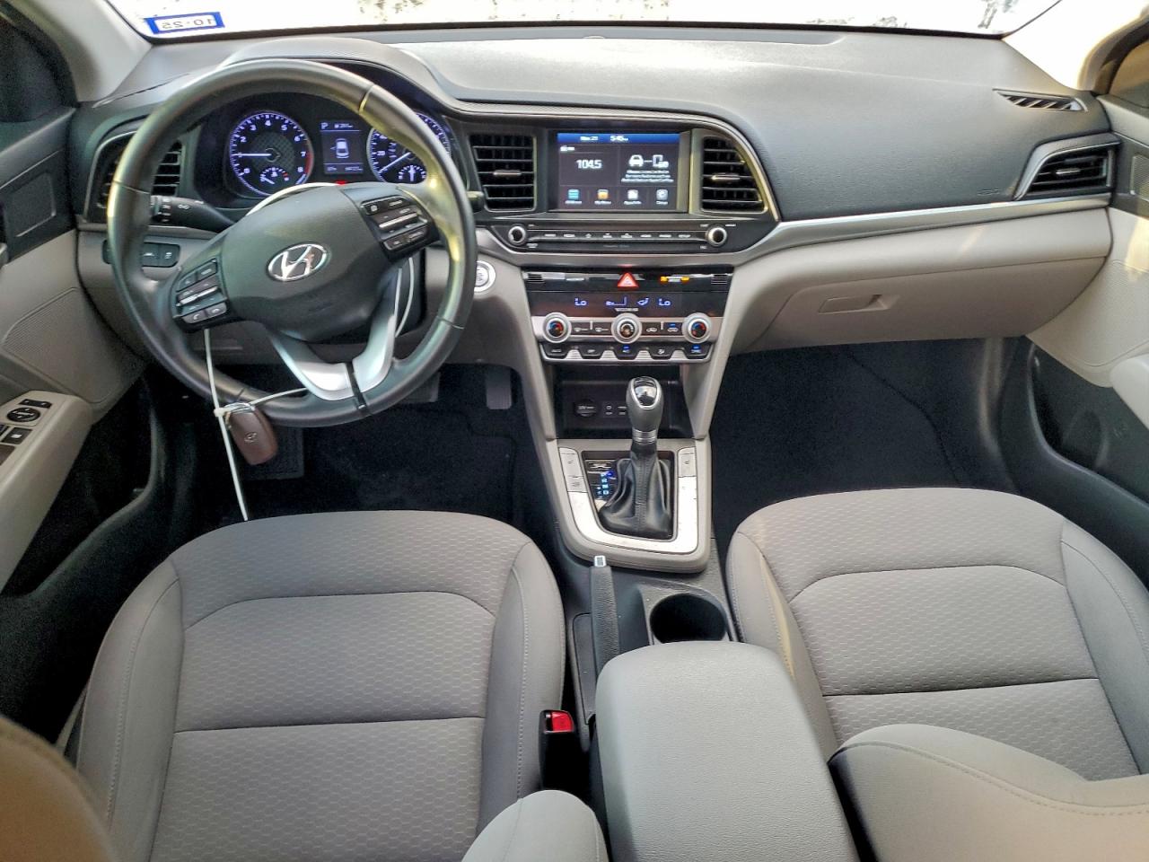 Hyundai ELANTRA Sel Image 7