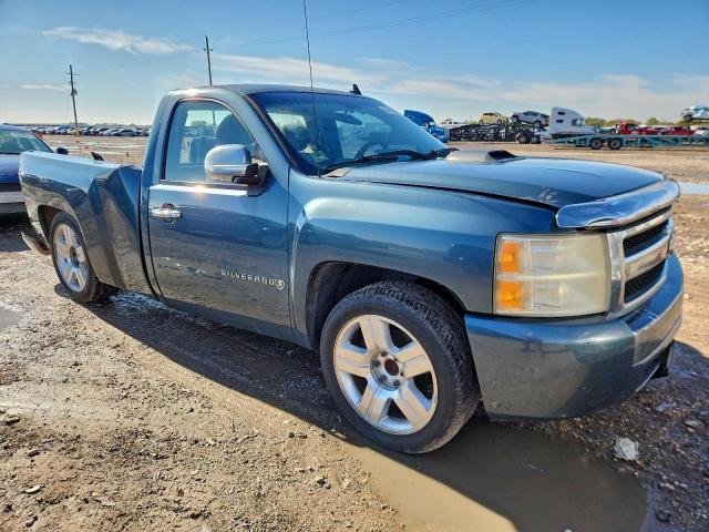 Chevrolet Silverado C1500 Image 6