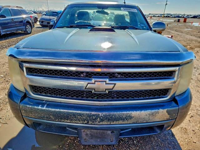 Chevrolet Silverado C1500 Image 4