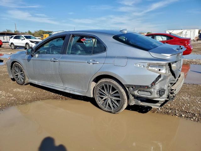 Toyota Camry Se Image 10