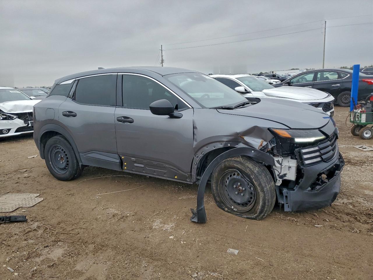 Nissan Kicks S Image 8