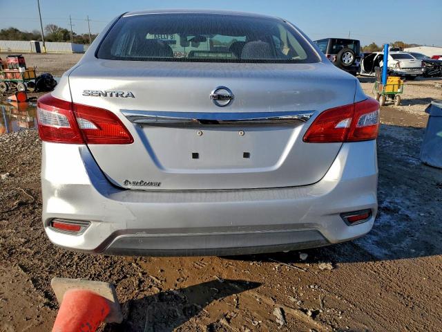 Nissan Sentra S Image 4