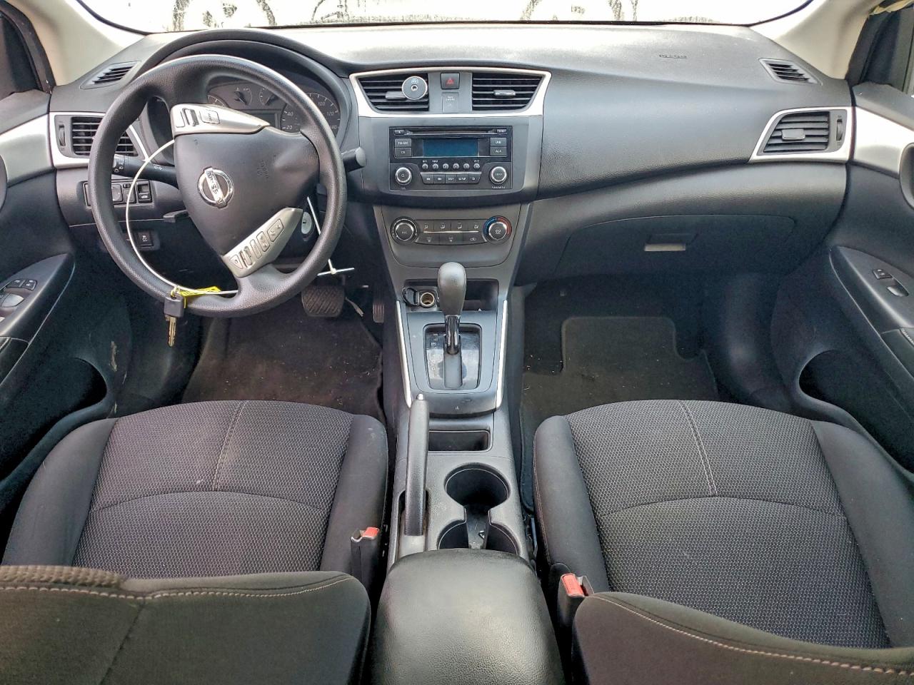 Nissan Sentra S Image 9