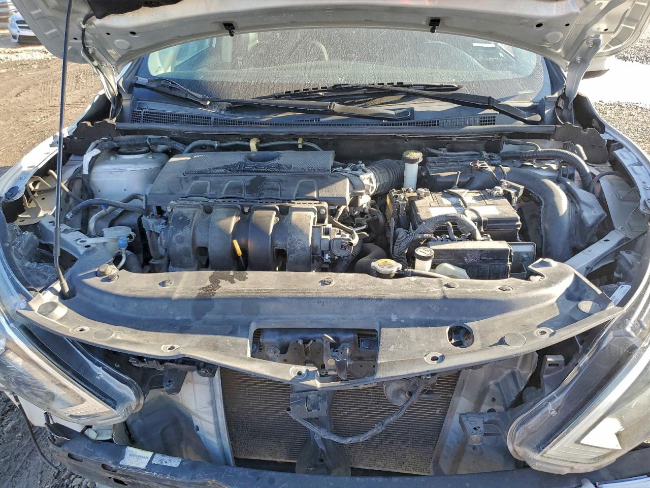 Nissan Sentra S Image 8