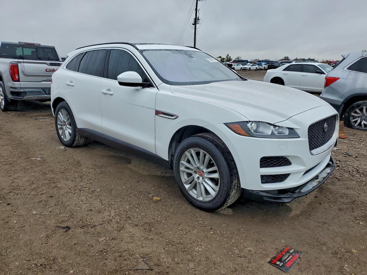 Jaguar F-PACE Prestige Image 9