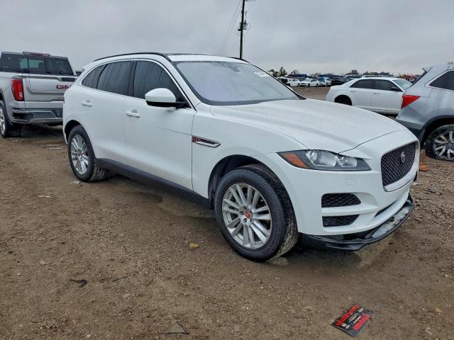 Jaguar F-PACE Prestige Image 9