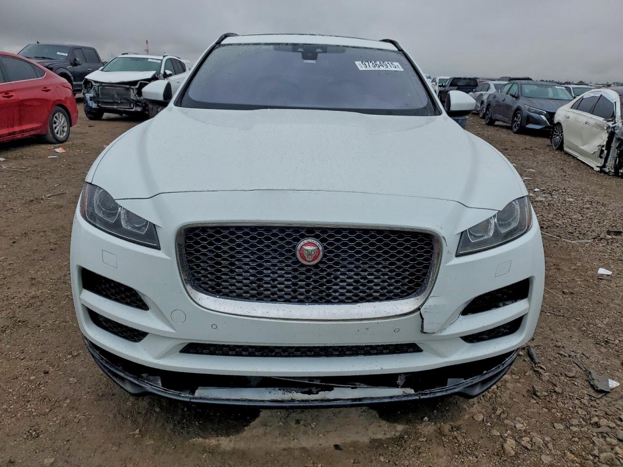 Jaguar F-PACE Prestige Image 12