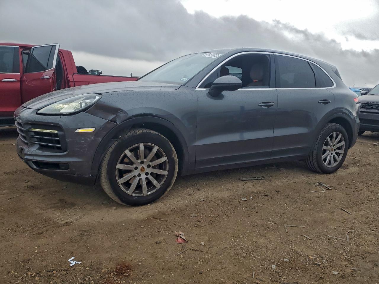 Porsche Cayenne Image 1