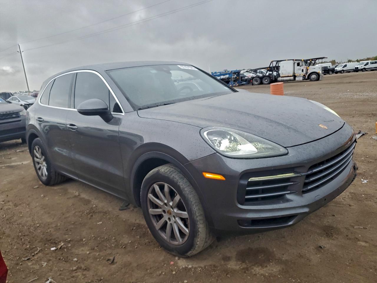 Porsche Cayenne Image 11