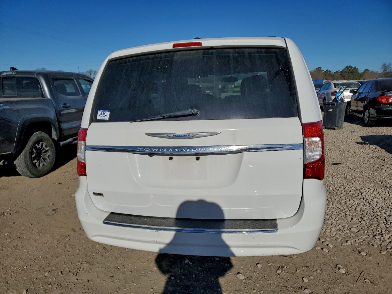 Chrysler Minivan Touring Image 11