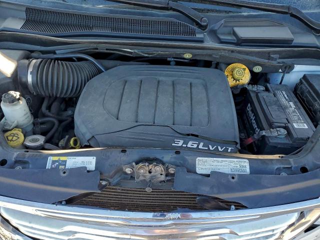 Chrysler Minivan Touring Image 10