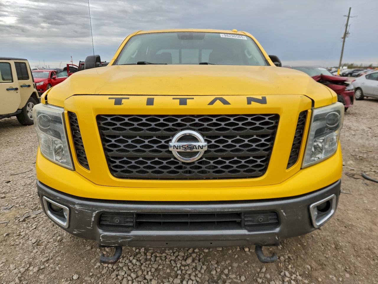 Nissan Titan Sl Image 11
