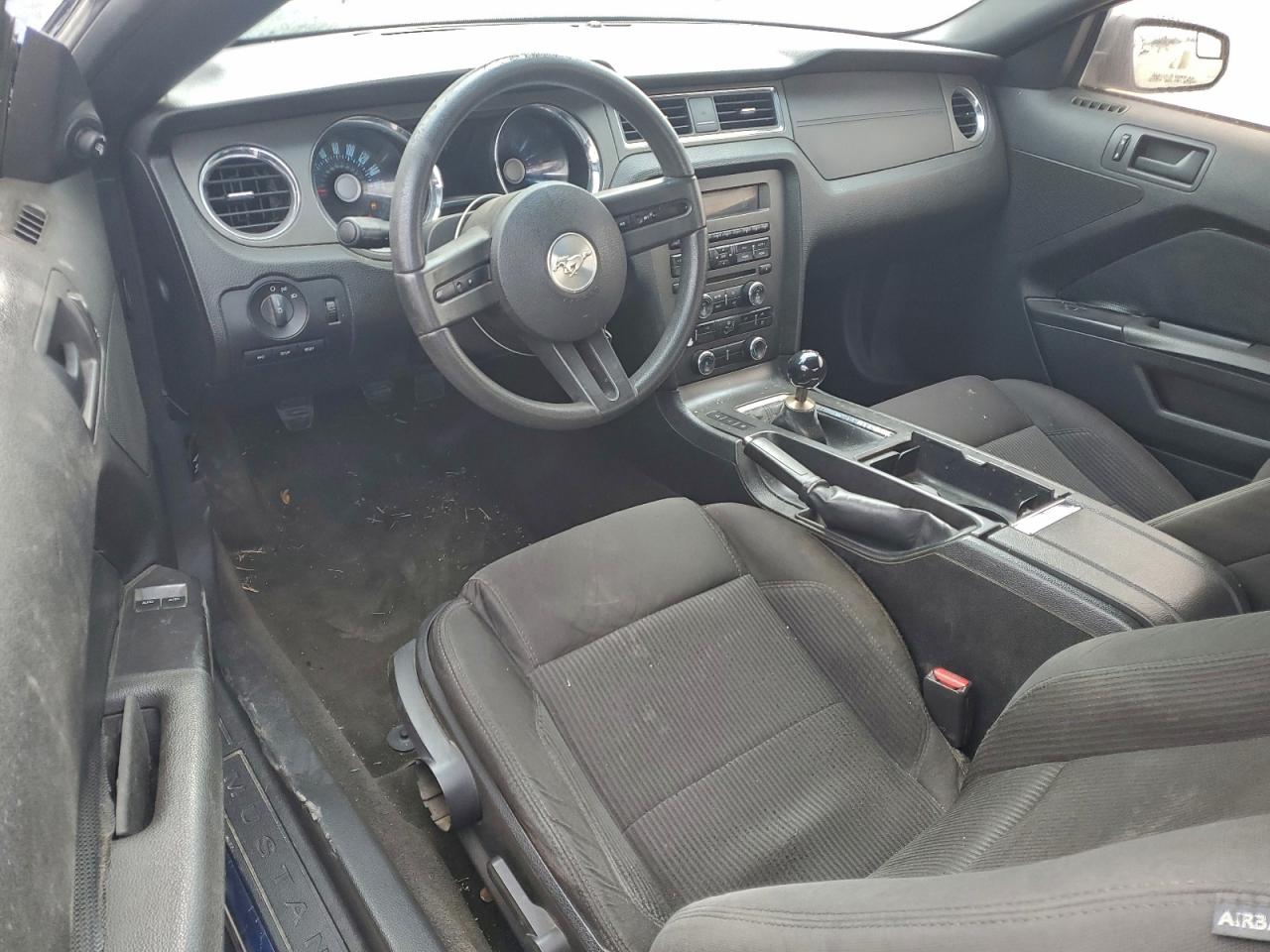 Ford Mustang Image 8