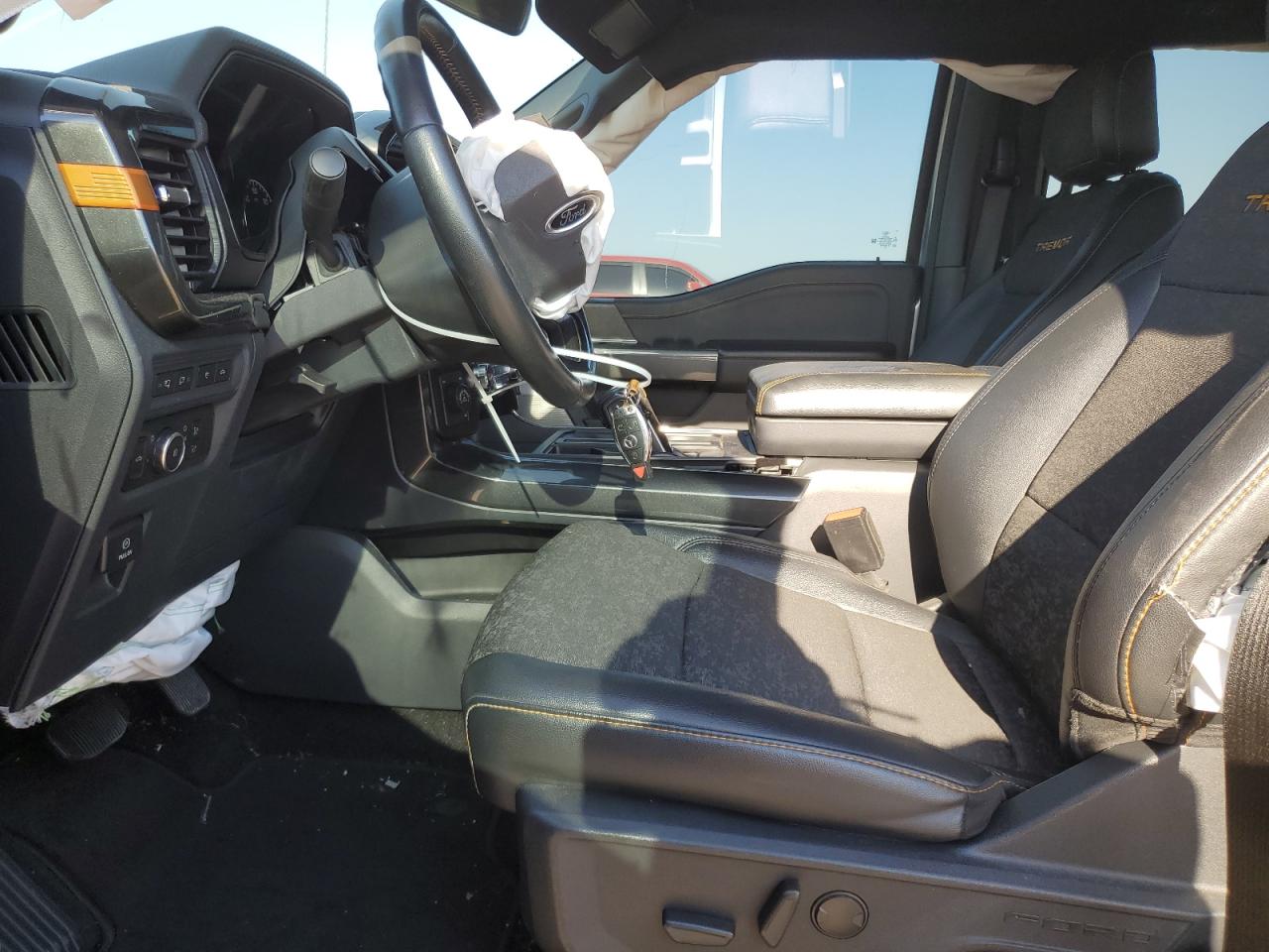 Ford F-150 Supercrew Image 3