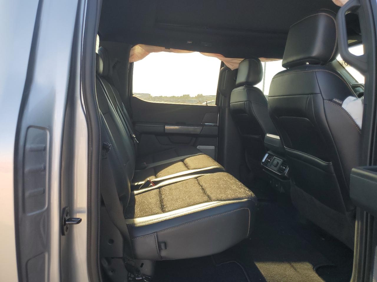 Ford F-150 Supercrew Image 5