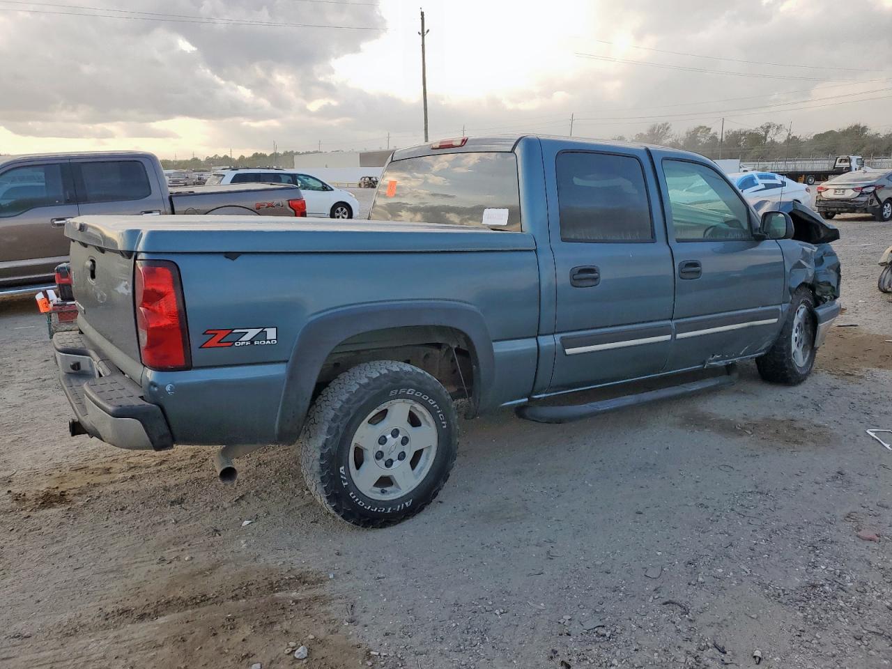 Chevrolet Silverado K1500 Image 3