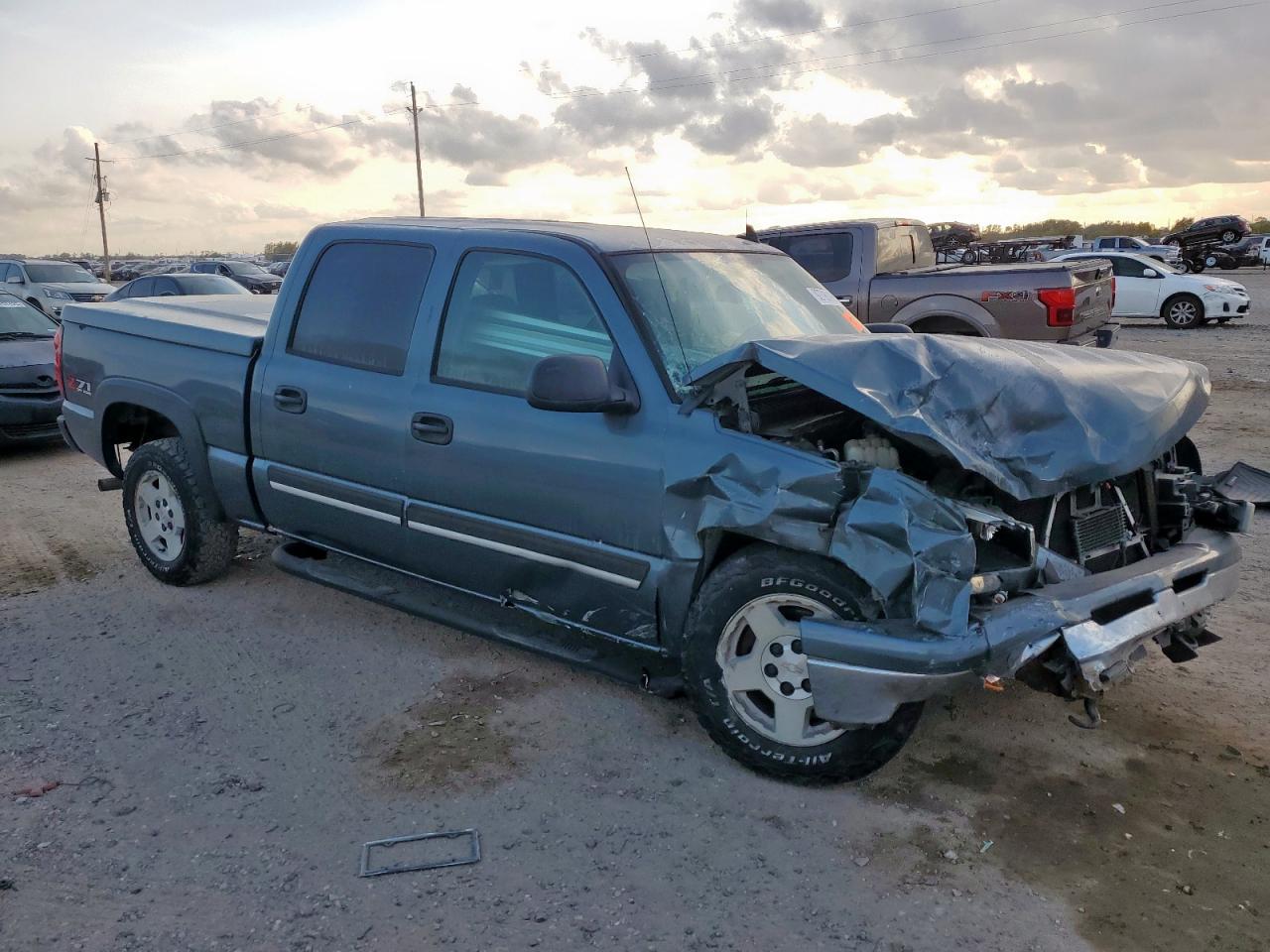 Chevrolet Silverado K1500 Image 8