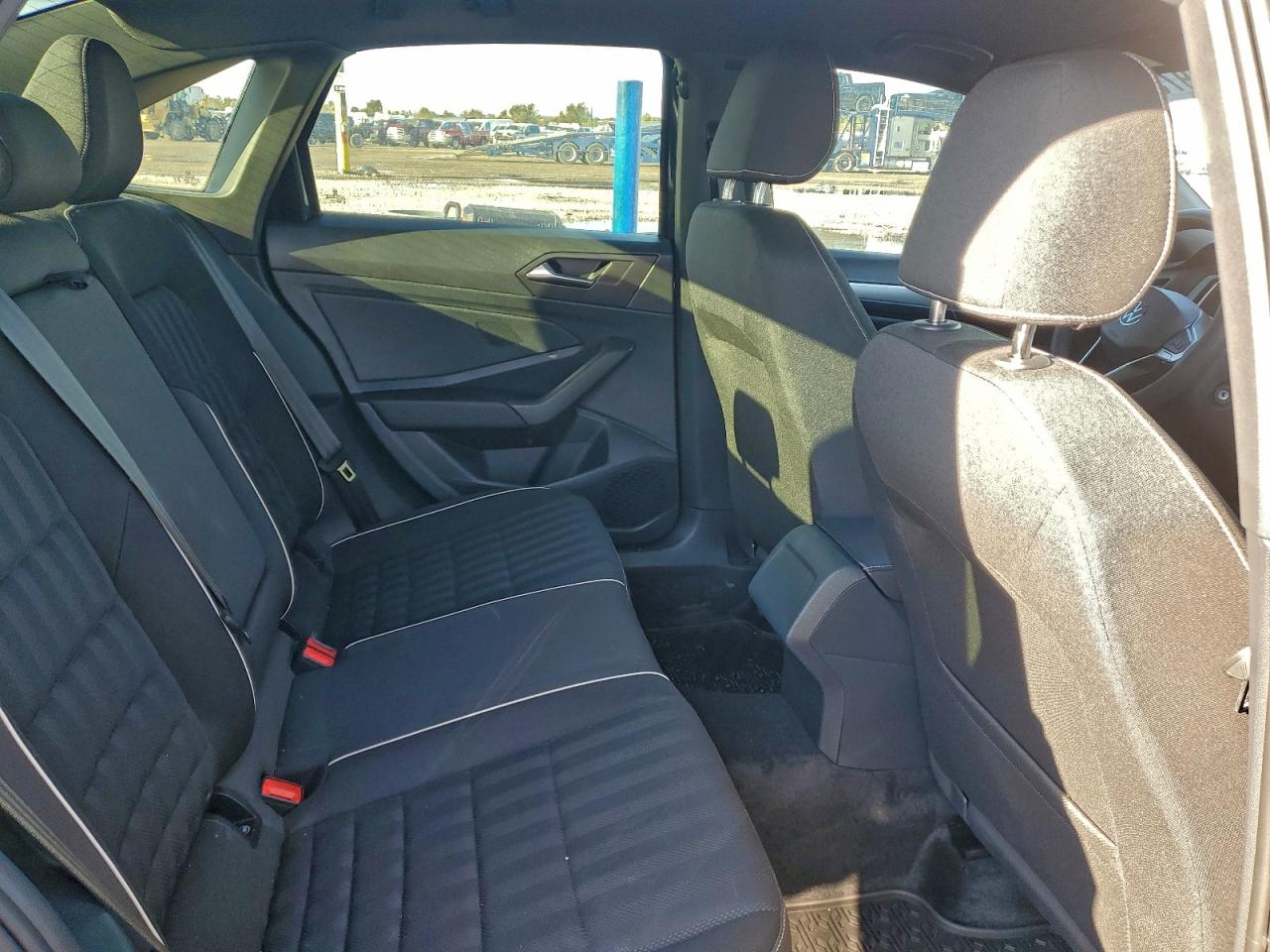 Volkswagen Jetta Sport Image 5