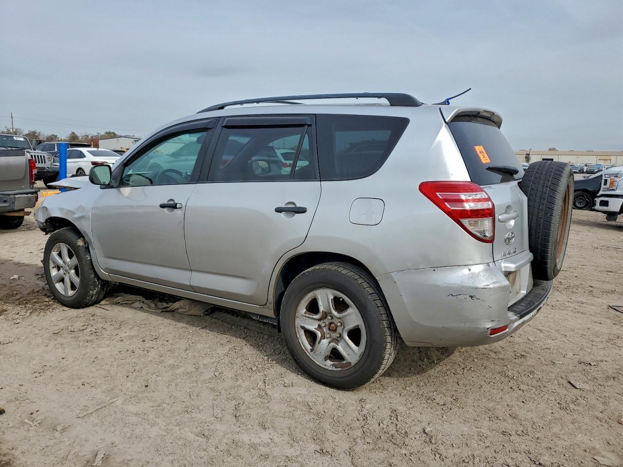 Toyota RAV4 Image 3