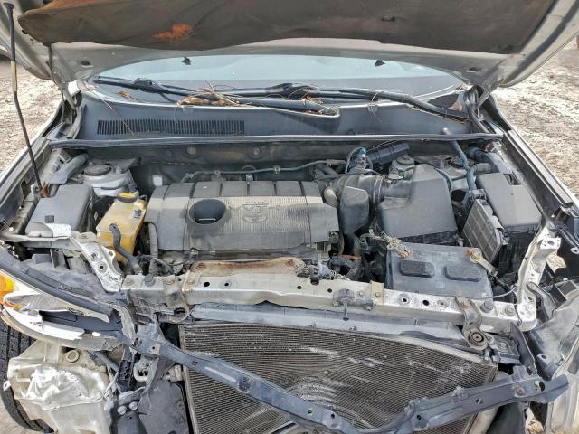 Toyota RAV4 Image 11