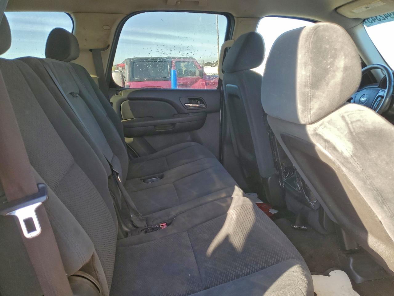 Chevrolet Tahoe C1500 Image 10