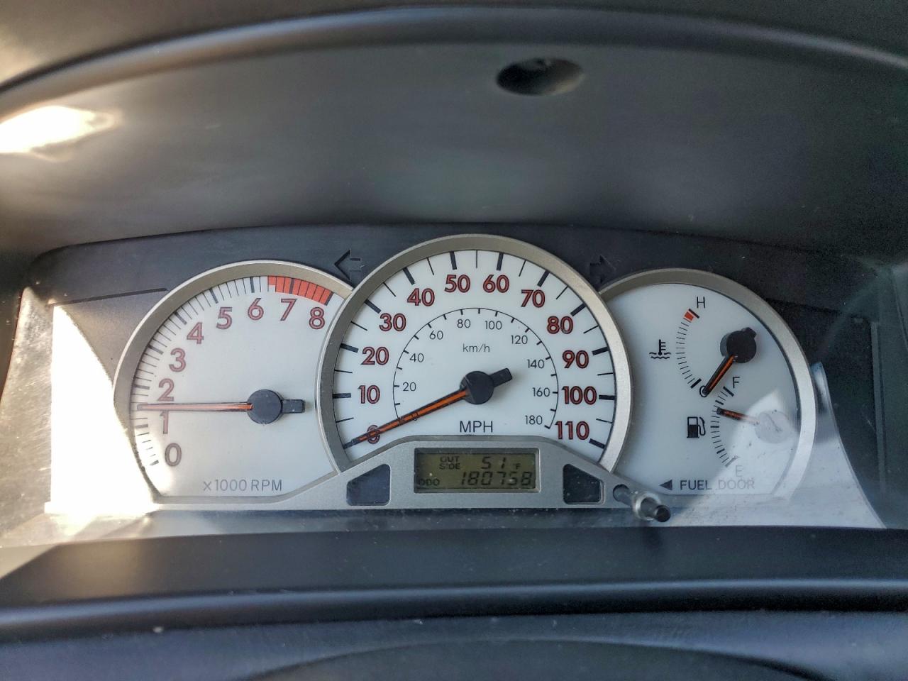 Toyota Corolla Ce Image 9