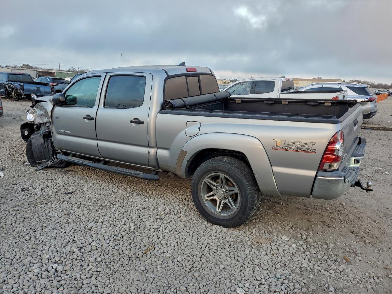 Toyota Tacoma Double Cab Prerunner Long Bed Image 13