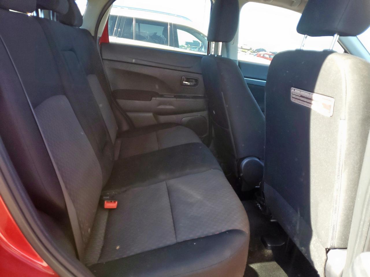 Mitsubishi Outlander Es Image 9