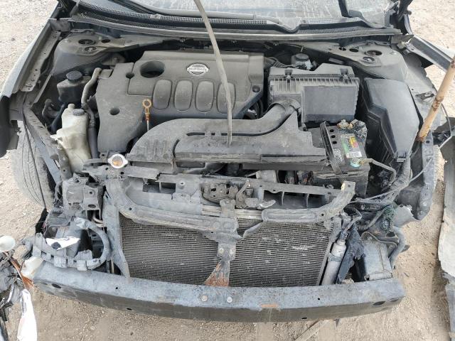Nissan Altima Base Image 8