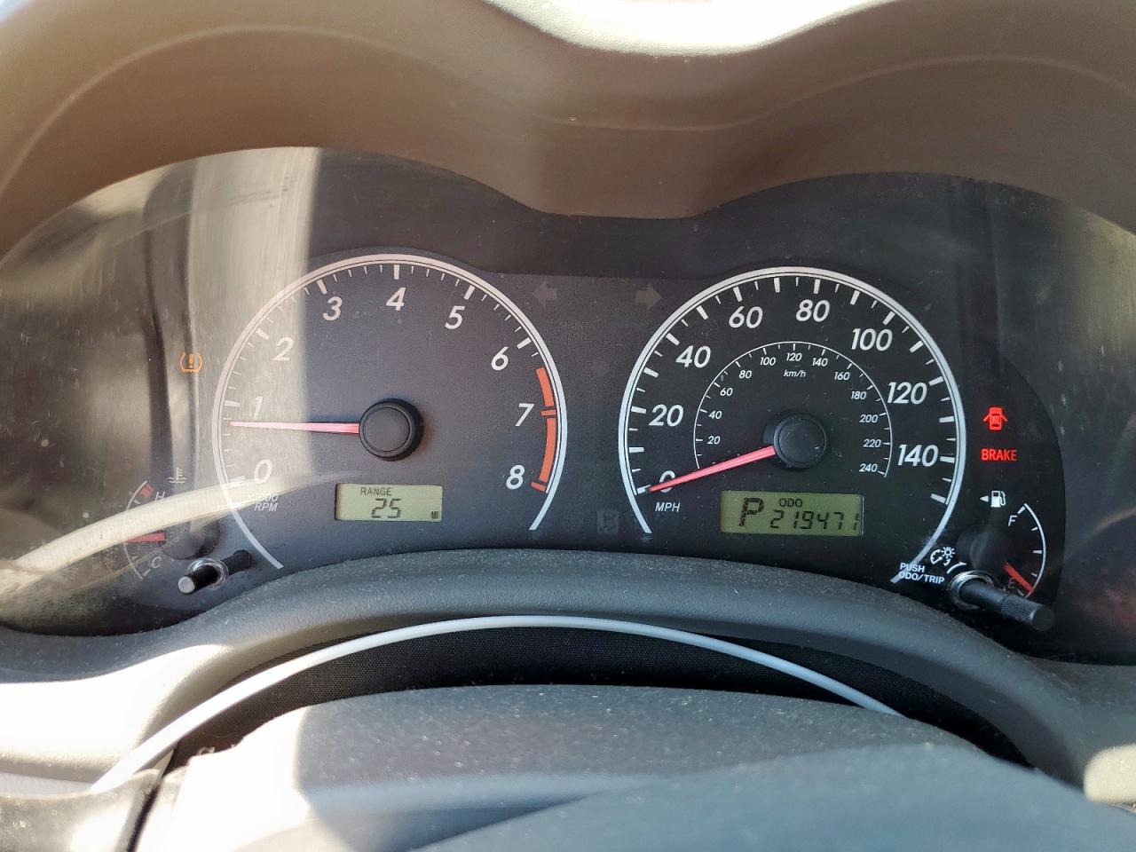 Toyota Corolla Base Image 12