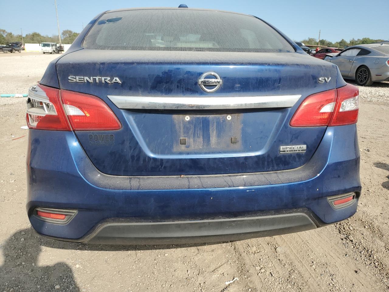 Nissan Sentra S Image 6