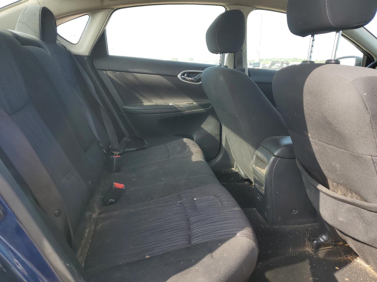 Nissan Sentra S Image 11