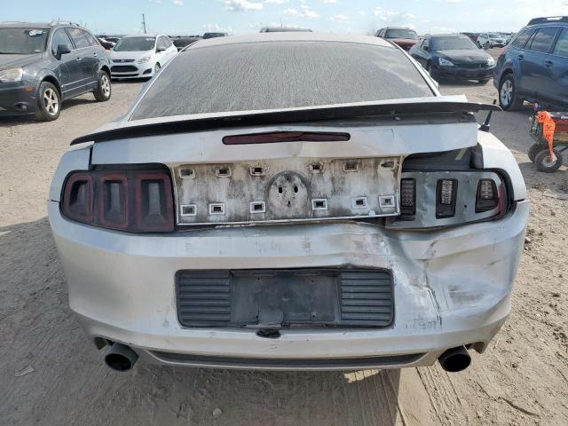 Ford Mustang Image 10