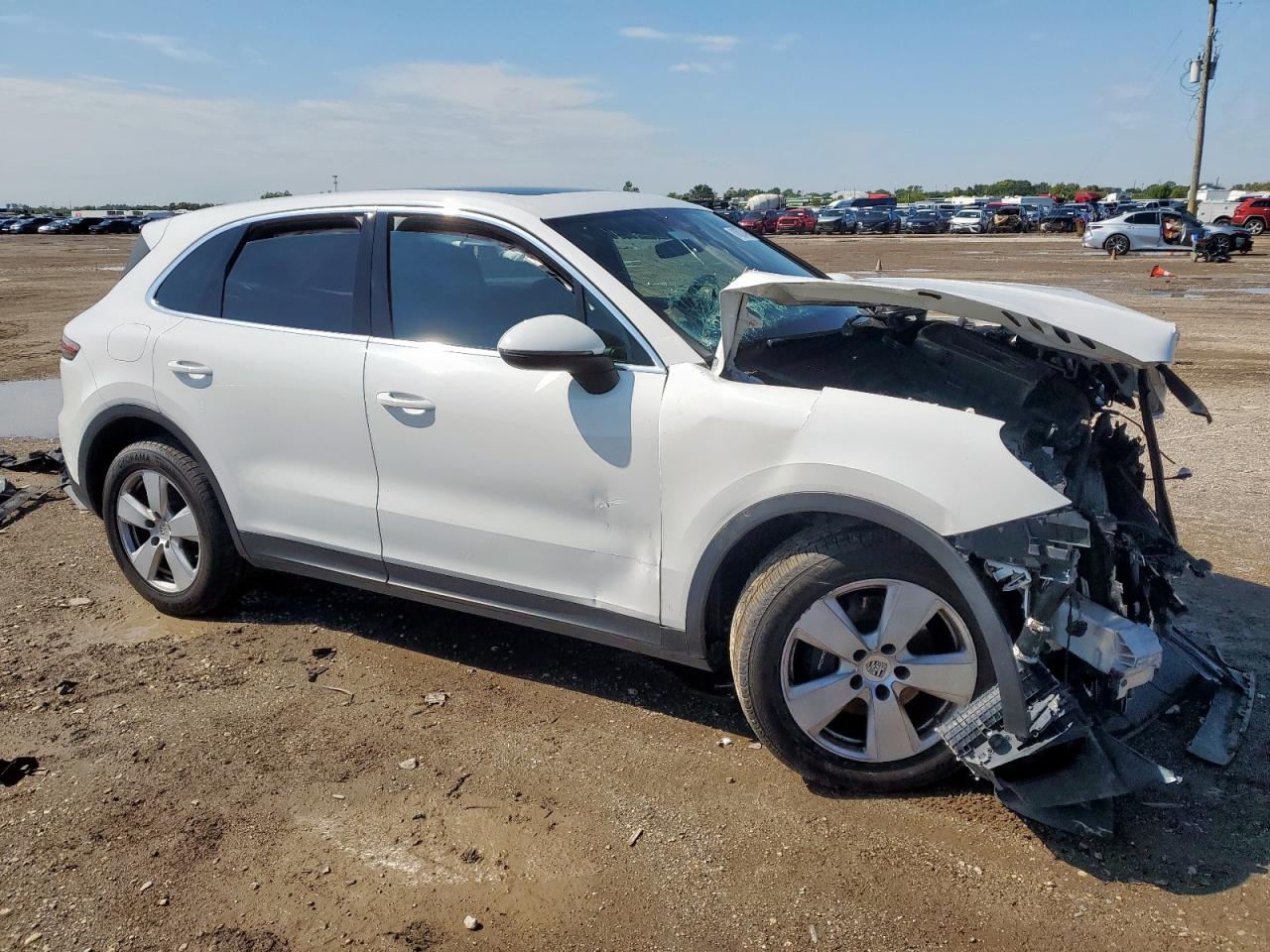 Porsche Cayenne Image 4