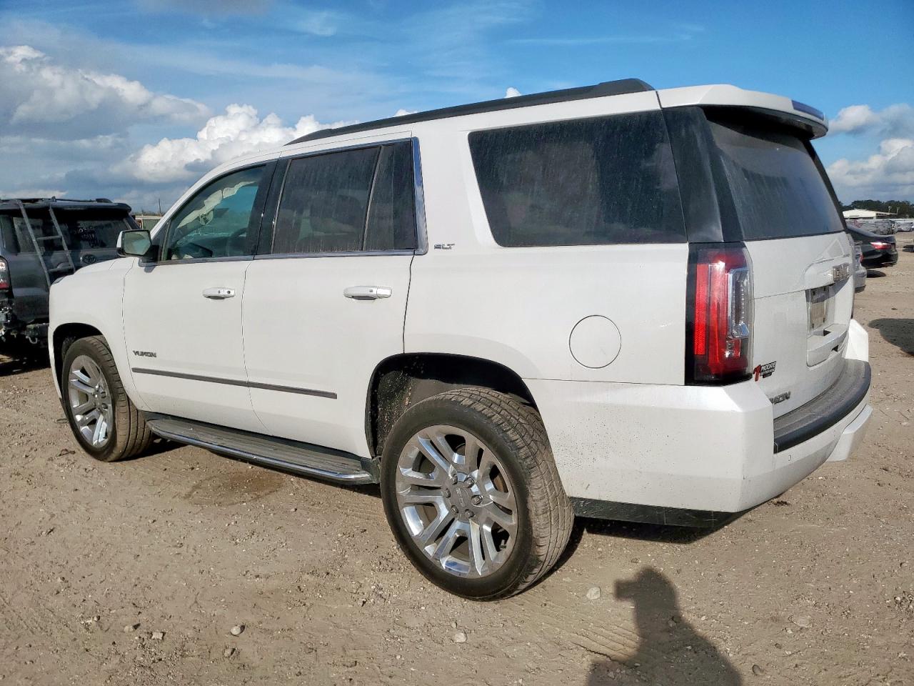 GMC Yukon Slt Image 9