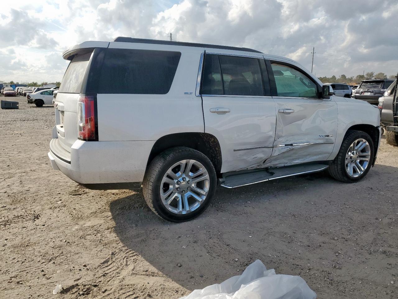 GMC Yukon Slt Image 5