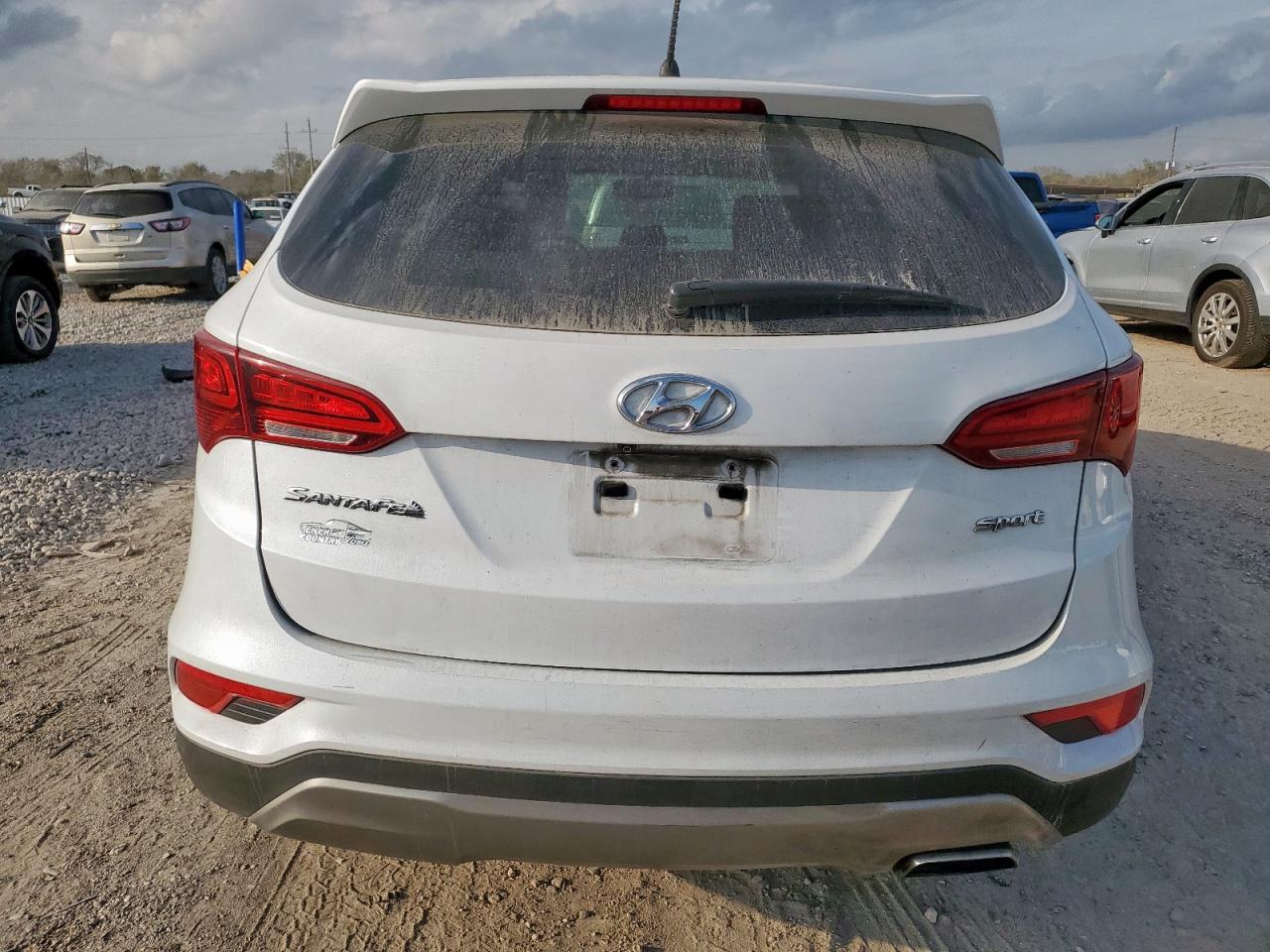 Hyundai SANTA FE Image 10