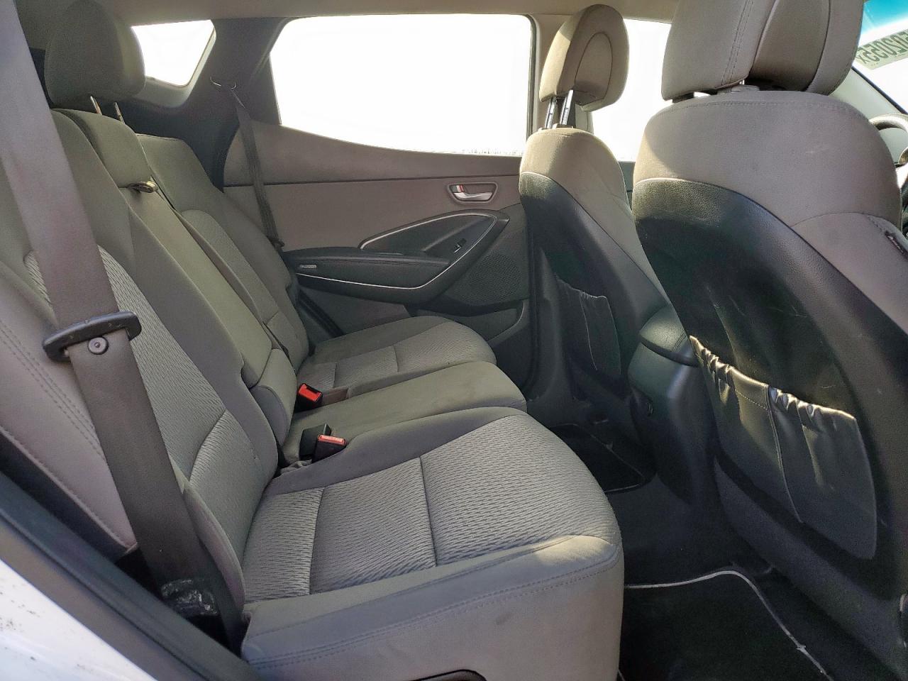 Hyundai SANTA FE Image 6