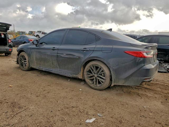 Toyota Camry Xse Image 2