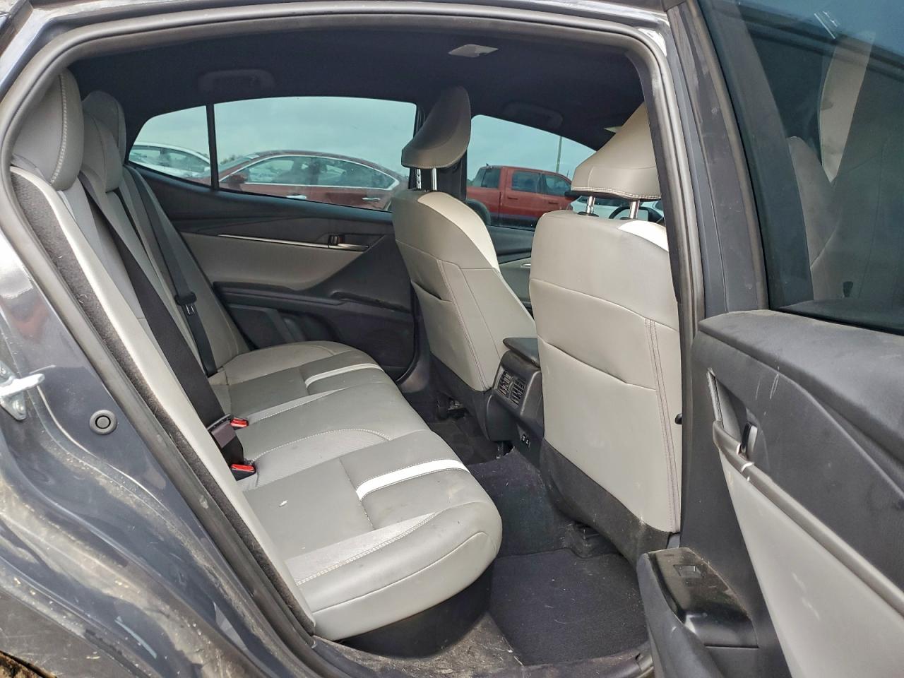 Toyota Camry Xse Image 12