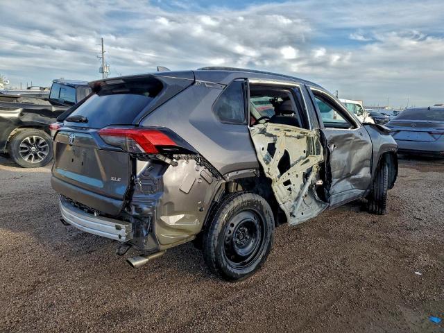 Toyota RAV4 Xle Image 4