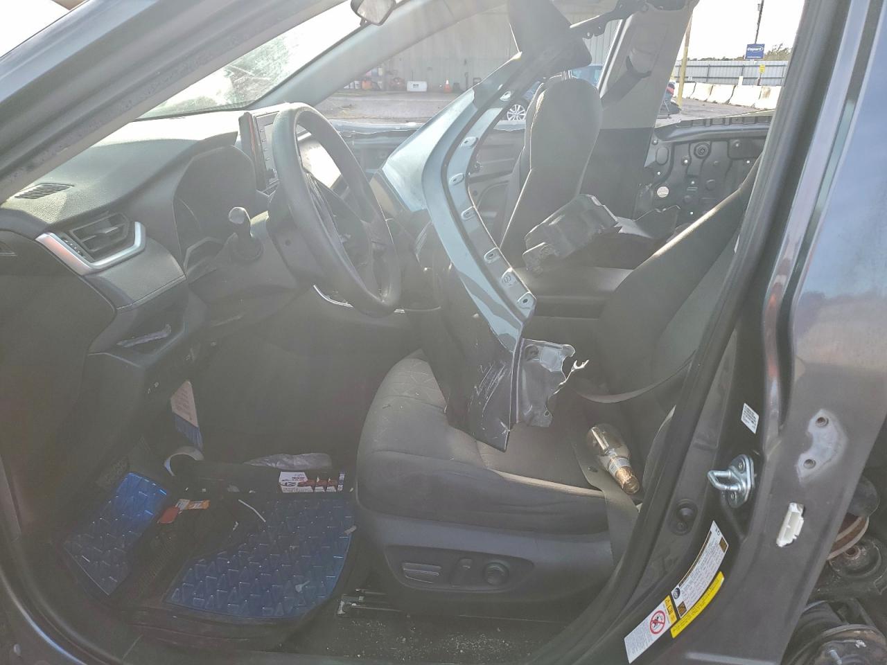 Toyota RAV4 Xle Image 11