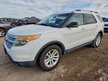  Salvage Ford Explorer