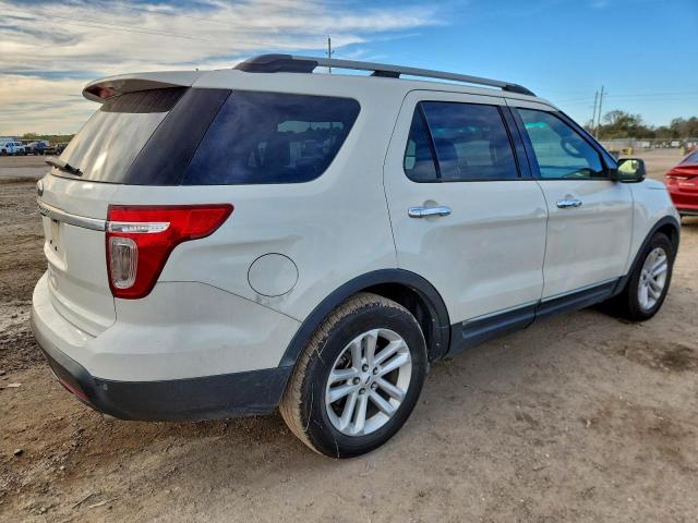 Ford Explorer Xlt Image 6