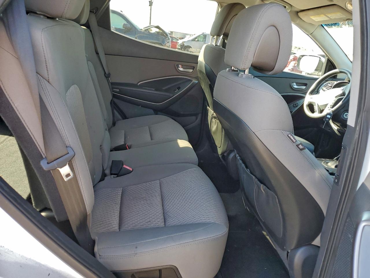 Hyundai SANTA FE Image 6