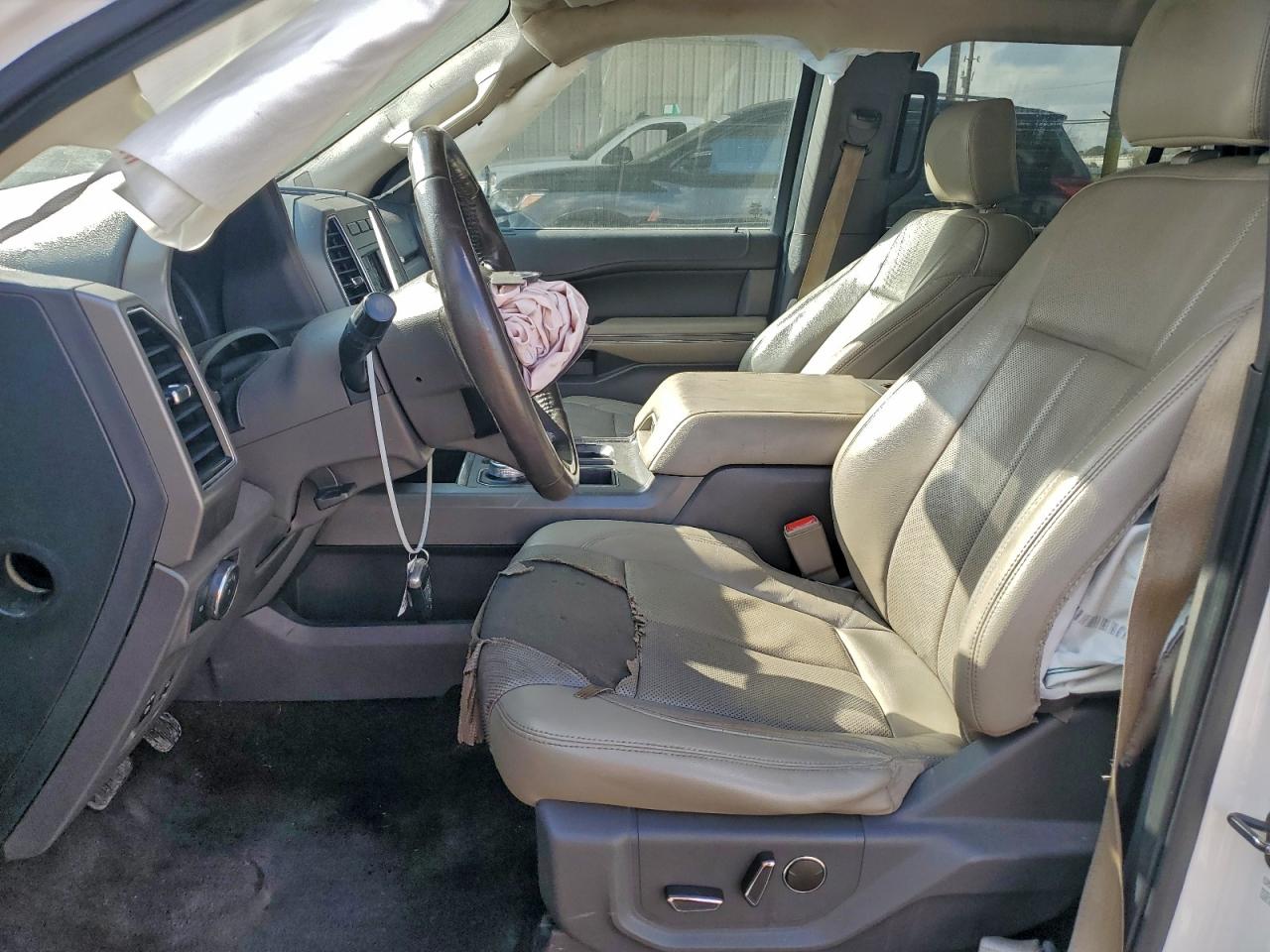 Ford Expedition Max Xlt Image 7